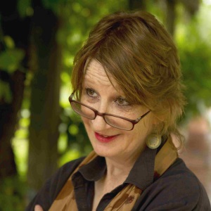 Elizabeth Bruce Headshot 300x300 Photo by K Whipple Photography